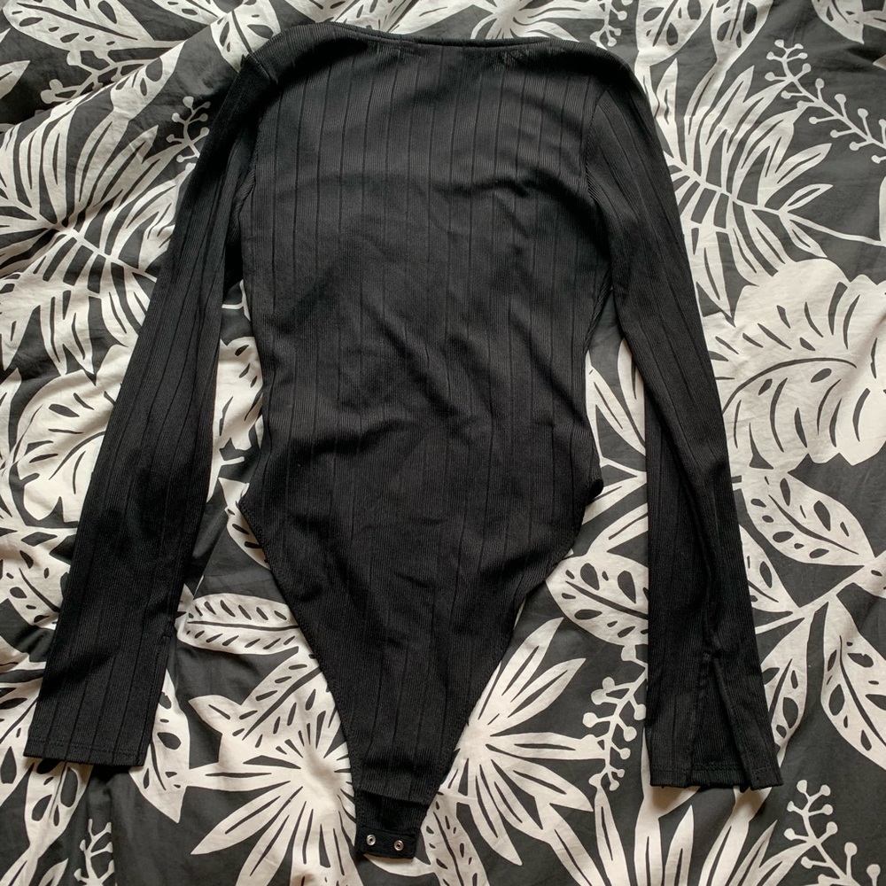 Cute Ribbed Bodysuit - Picture 3 of 3